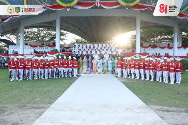 KETUA DPRD KABUPATEN ASAHAN, H. EFI IRWANSYAH PANE, M.K.M., HADIRI UPACARA PENURUNAN BENDERA HUT KE-81 KEMERDEKAAN RI